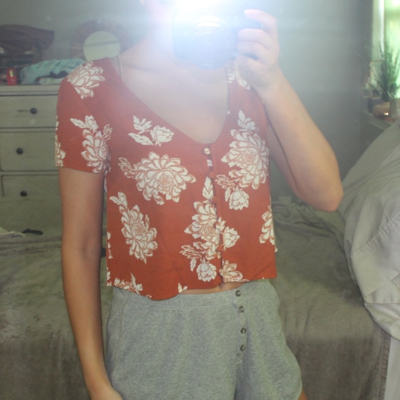 Kendall Kylie Tops Nwot Kylie Jenner Button Down Crop Top Poshmark
